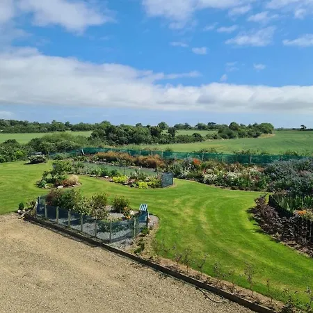 Bed and Breakfast Oak Tree Lane Country 4*