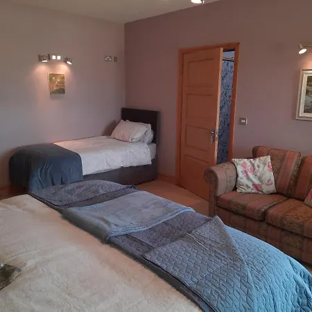 Oak Tree Lane Country Bed and Breakfast 4*