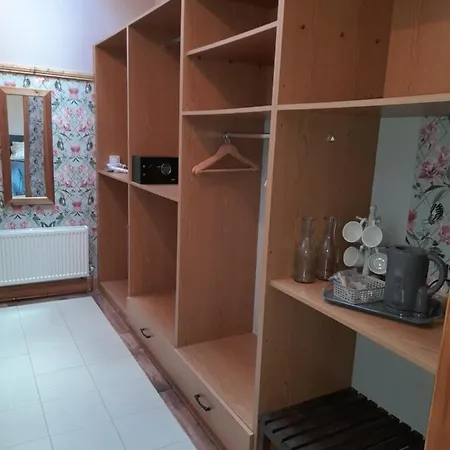 Bed and Breakfast Oak Tree Lane Country 4*