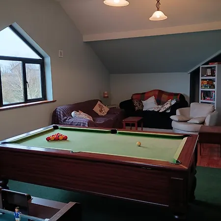 Bed and Breakfast Oak Tree Lane Country