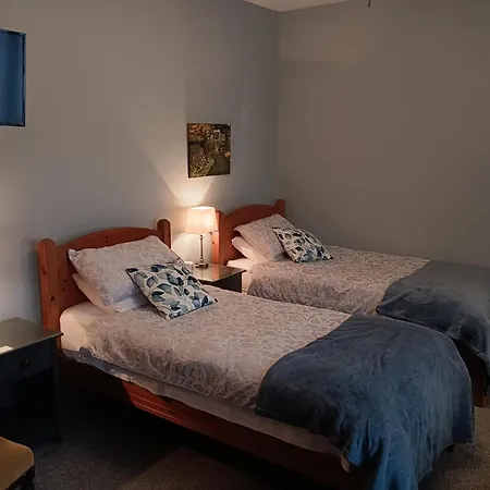 فندق مبيت وإفطار Oak Tree Lane Country