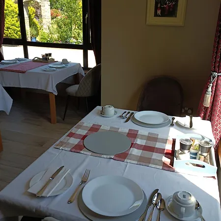 Oak Tree Lane Country 住宿加早餐酒店 4*
