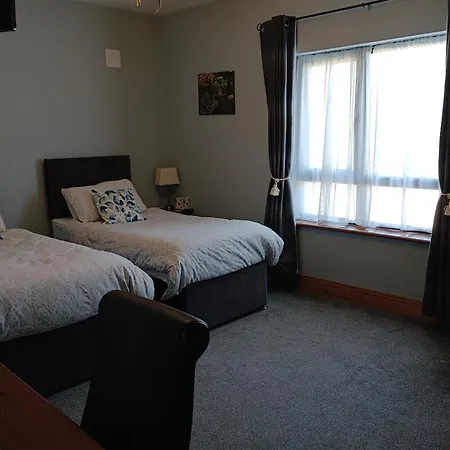 Oak Tree Lane Country 4* Bridgetown (Wexford)