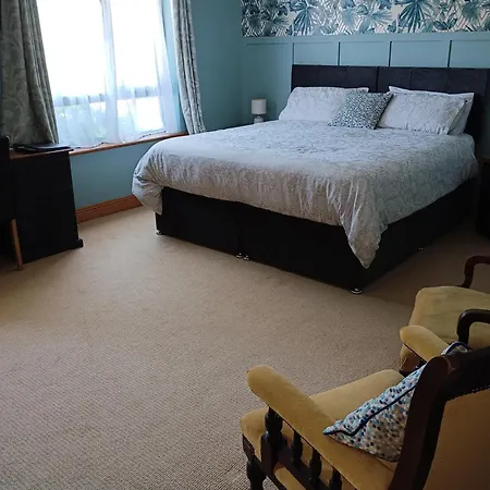 فندق مبيت وإفطار Oak Tree Lane Country 4*