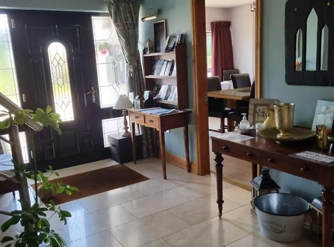 Oak Tree Lane Country Bed and breakfast 4*